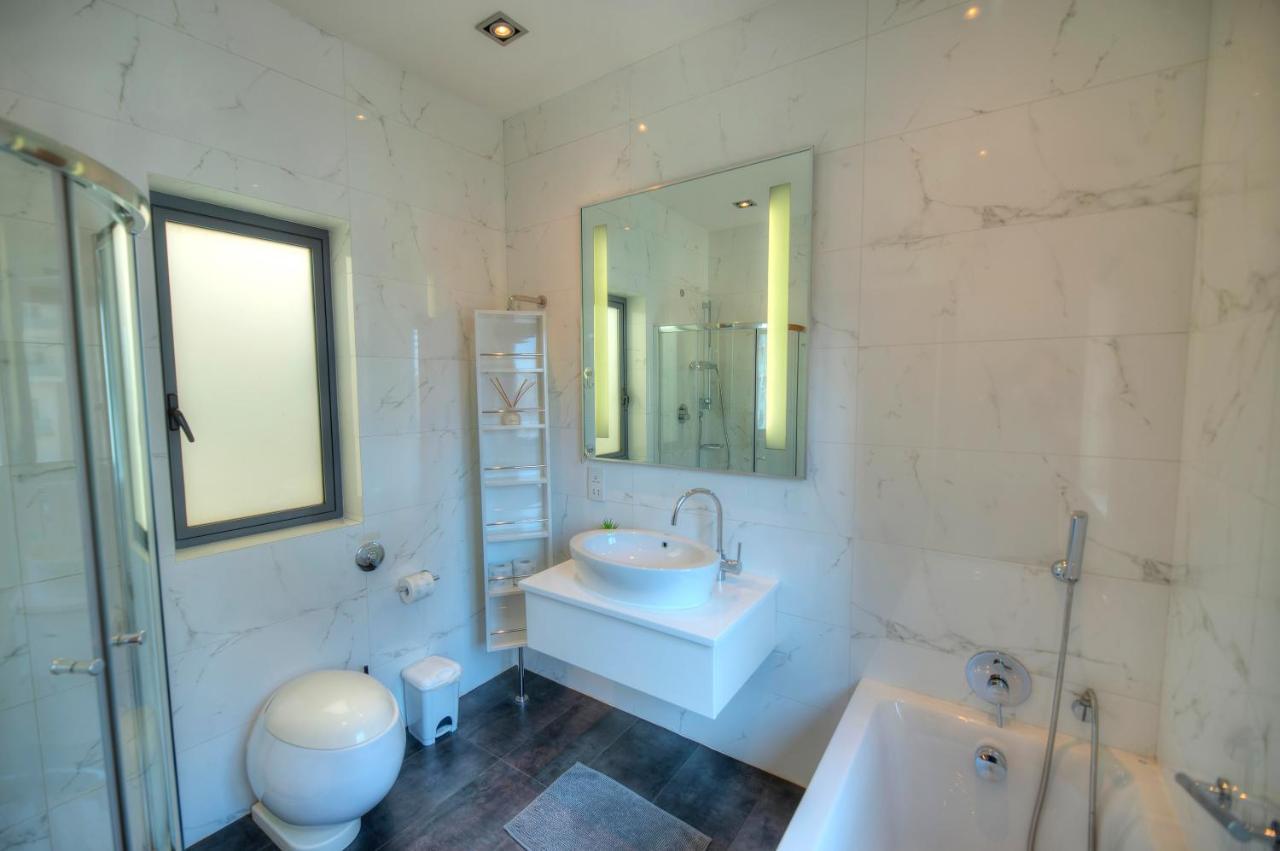 Spacious 3Bedrooms With Spectacular Views Goslm-6 สลีมา ภายนอก รูปภาพ