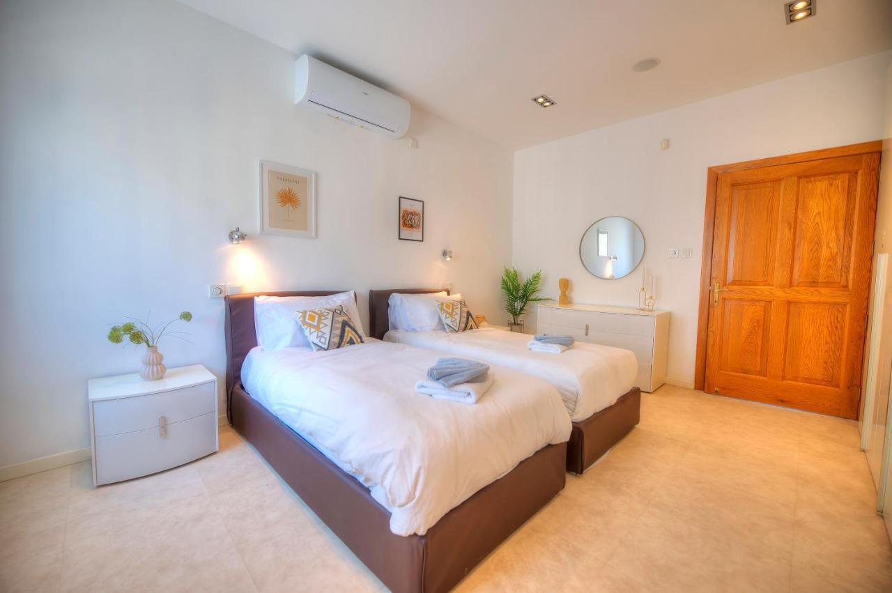 Spacious 3Bedrooms With Spectacular Views Goslm-6 สลีมา ภายนอก รูปภาพ